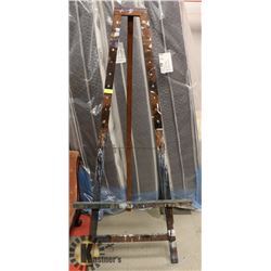 VINTAGE FULL SIZE ARTIST EASEL