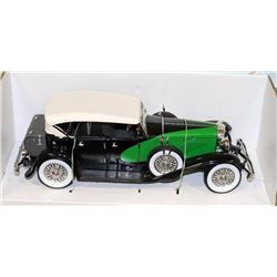 1:18 1934 DUESENBERG DIECAST