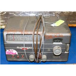 1950S SHORT VALVE RADIO MADE BY NATIONAL.