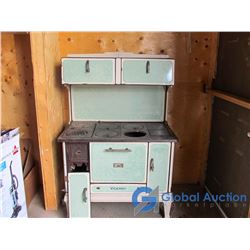 Vintage Viceroy Green/White Enameled Cast Iron Cookstove - OFFSITE