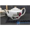Image 8 : Tea Pot, Cup and Sugar, Gravy Boat and Serving Dish