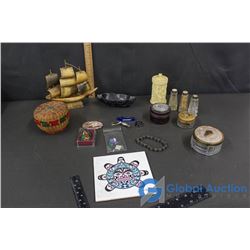 Assoted Decor & Trinkets