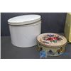 Image 4 : Vintage Breadbox & Assorted Tins