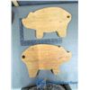 Image 8 : Wooden Bookends, Kitchen Cutting Boards, and Coaster
