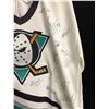 Image 3 : 2003 ANAHEIM DUCKS TEAM SIGNED HOCKEY JERSEY