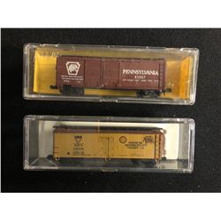 2 VINTAGE MINIATURE TRAIN CARS