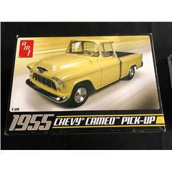 AMT 1955 CHEVY CAMEO PICK-UP 1:25 SCALE UNBUILT MODEL KIT