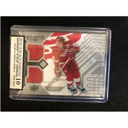 2014-15 BLACK DIAMOND #WINGSSY STEVE YZERMAN DOUBLE DIAMOND JERSEYS (GEM MINT 10)