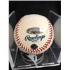Image 2 : AUTOGRAPHED BASEBALL WITH COA AND DISPLAY CASE