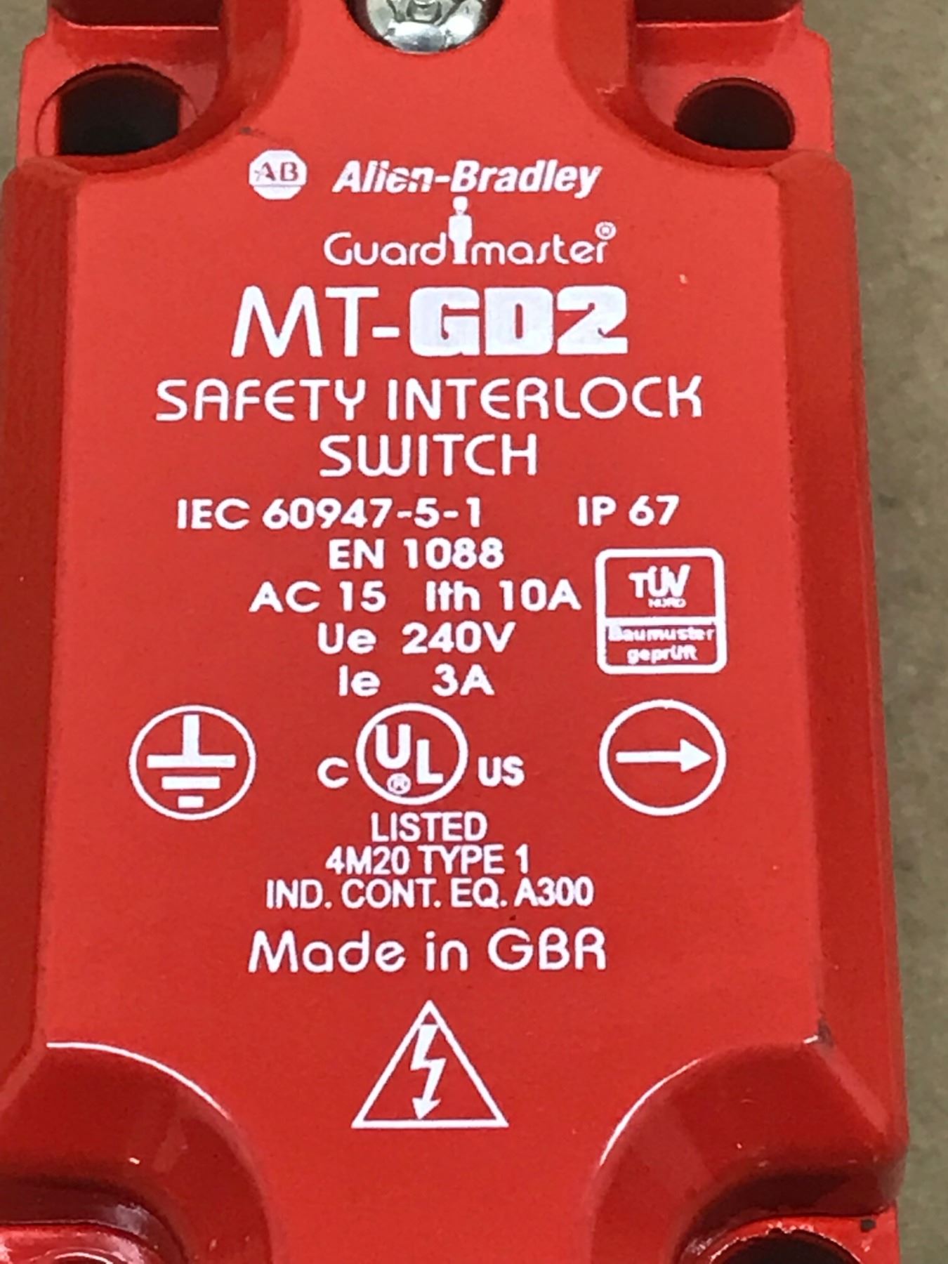 ALLEN BRADLEY MTGD2 SAFETY INTERLOCK SWITCH
