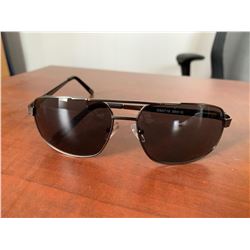 Foster Grant UV sunglasses