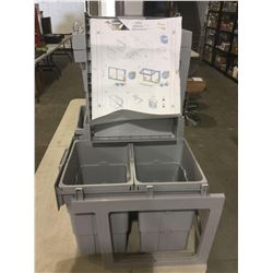 Richelieu Pull-out Waste Bin