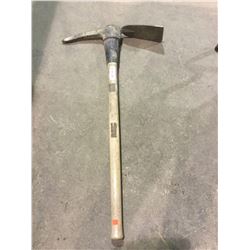 Hoe pick axe