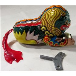 DAGUENSHIZI CHINA DANCING LION TIN TOY WIND UP