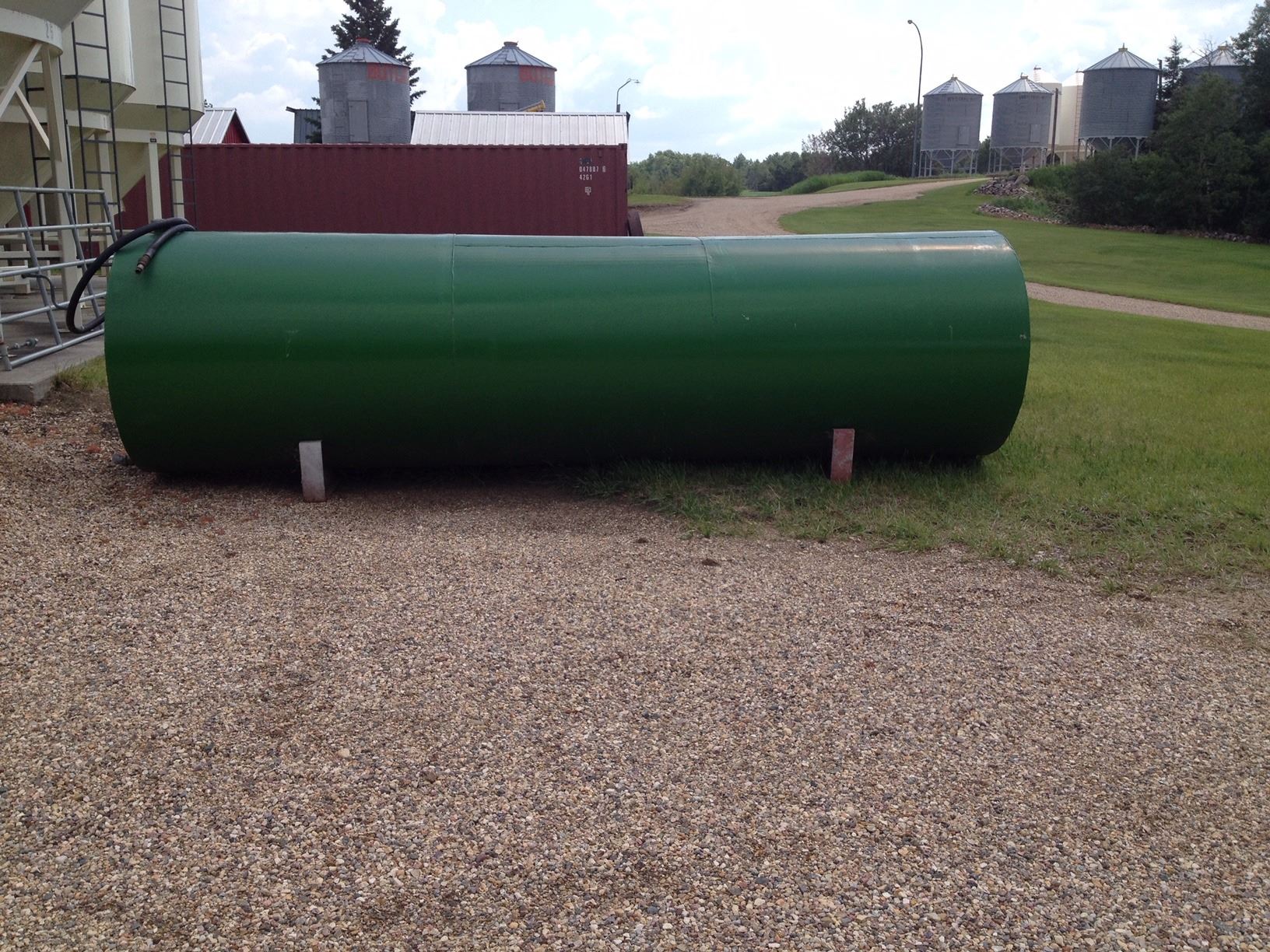 1000 Gallon Fuel Tank W/ 2 Cradles