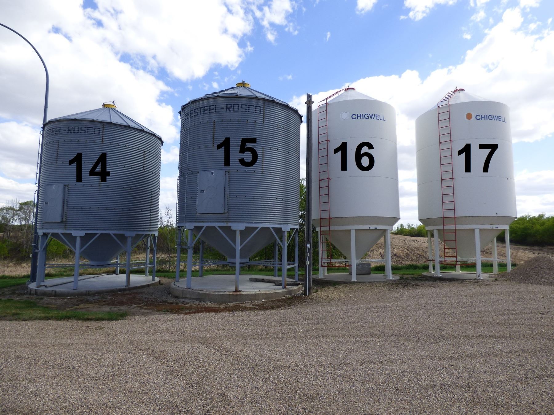 Westeel Rosco ±1800 Bushel 5 Ring Hopper Bottom Grain Bin