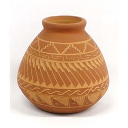Native American Navajo Incised Pottery Jar