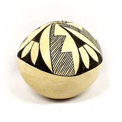 Vintage Acoma Pottery Seed Jar by A.L. Chino