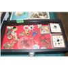 Image 1 : Box of Brooches (display not included)