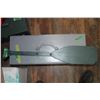 Image 2 : Large Grey Box & an Oar Hanging Rack