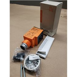 IFM Efector OM0011 Photoelectric Switch Sensor