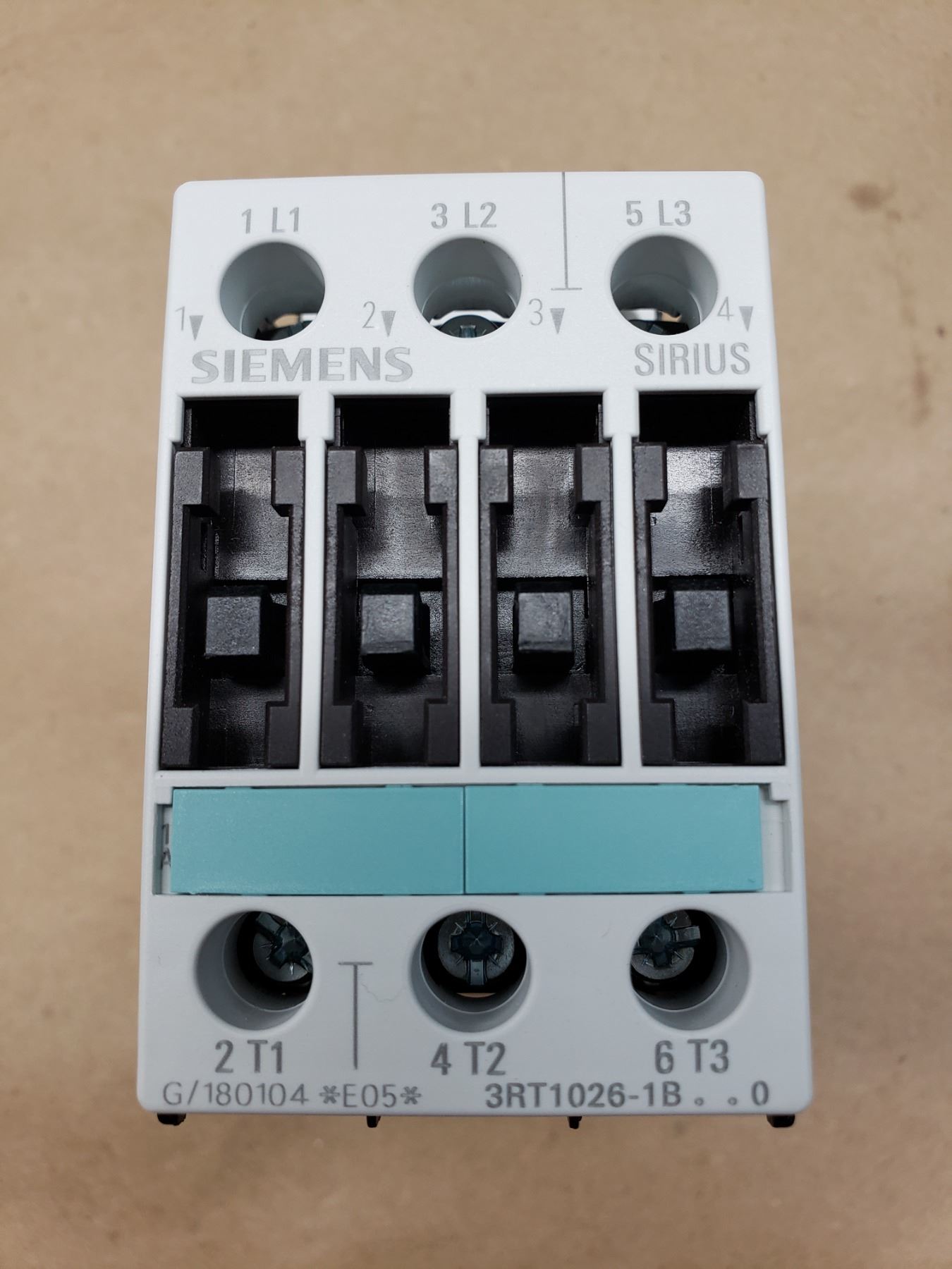 Siemens 3RT1026-1B..0 Leistungsschalter Schütz 24V Inkl. MwSt Siemens 3RT1026-1B..0 Leistungsschalter Schütz 24V Inkl. MwSt