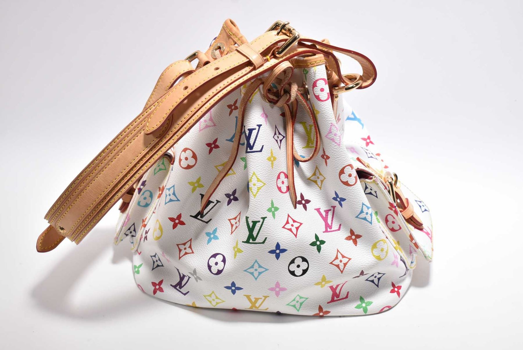 Dating vintage Louis Vuitton