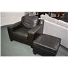 Image 1 : Modern 100% leather parlour chair with matching ottoman