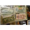 Image 1 : Selection of Canadian bank notes including 1935 Bank of Canada one dollar bill, two Canadian 1986 Ca