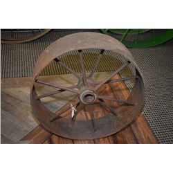 Vintage metal 24" wagon wheel