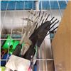 Image 2 : LOT OF SMALL HANDLED TOOLS