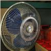 Image 2 : 16" OSCILLATING FAN
