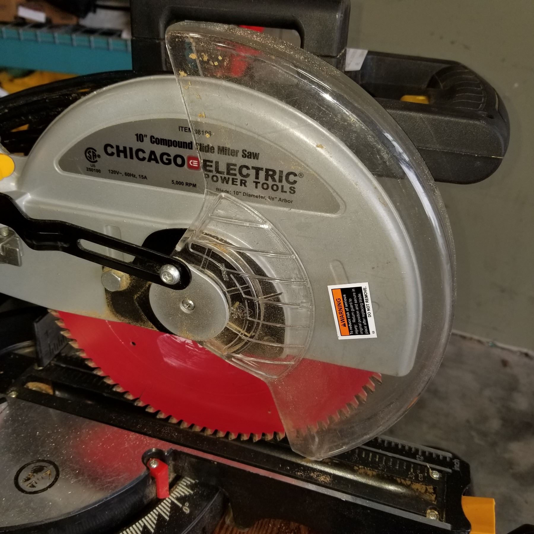 CHICAGO ELECTRIC 10" COMPOUND MITER SAW
