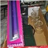 Image 3 : BOX OF CORNING MACHINE, LABORATORY GLASS AND BLACK LIGHT