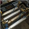 Image 2 : 4 PNEUMATIC CYLINDERS