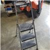 Image 1 : 3 STEP PAINTERS LADDER