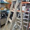 Image 2 : 7FT WOOD A-FRAME LADDER