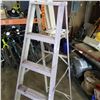 Image 2 : 6 FOOT ALUMINUM A FRAME LADDER