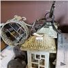 Image 1 : GARDEN SOLAR LIGHTS AND METAL GARDEN DECOR