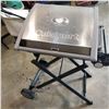 Image 2 : CUISINART STAINLESS PROPANE BBQ