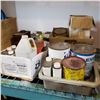 Image 1 : 4 TRAYS OF VINTAGE COLLECTIBLE CANS