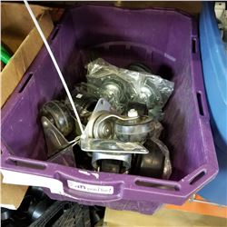 PURPLE TOTE OF CASTORS