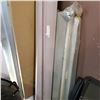Image 2 : LOT OF VERTICAL AND HORIZONTAL BLINDS