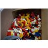 Image 3 : BOX OF LEGO