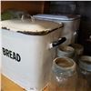 Image 3 : 2 LIDDED ENAMEL BOXES, GLASS MASON JARS, AND METAL LUNCH TIN