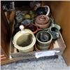 Image 1 : TRAY OF VARIOUS POTTERY