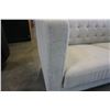 Image 4 : MODERN TUFTED CLUB STYLE LOVESEAT