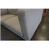 Image 8 : MODERN TUFTED CLUB STYLE LOVESEAT