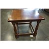 Image 2 : VILAS MAPLE END TABLE - CRACKED TOP