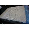 Image 2 : QUEENSIZE SEALY POSTUREPEDIC BOYCE EURO PLUSH TOP MATTRESS